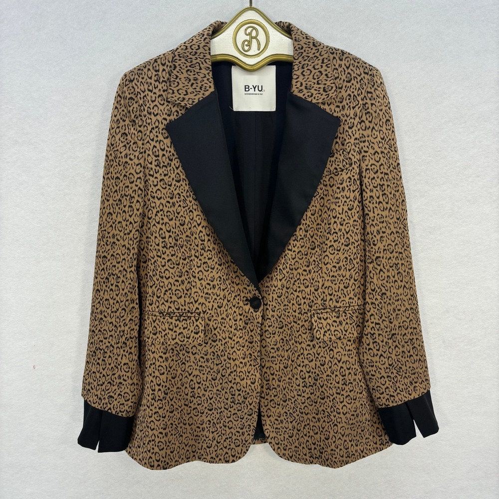Leopard Print Blazer with Black Accents